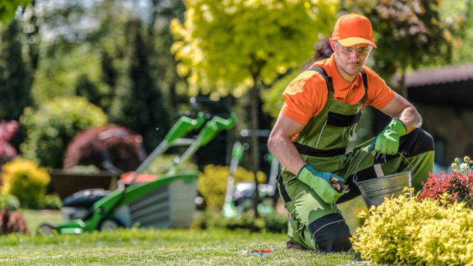 No ai compensi sportivi per custodi e giardinieri