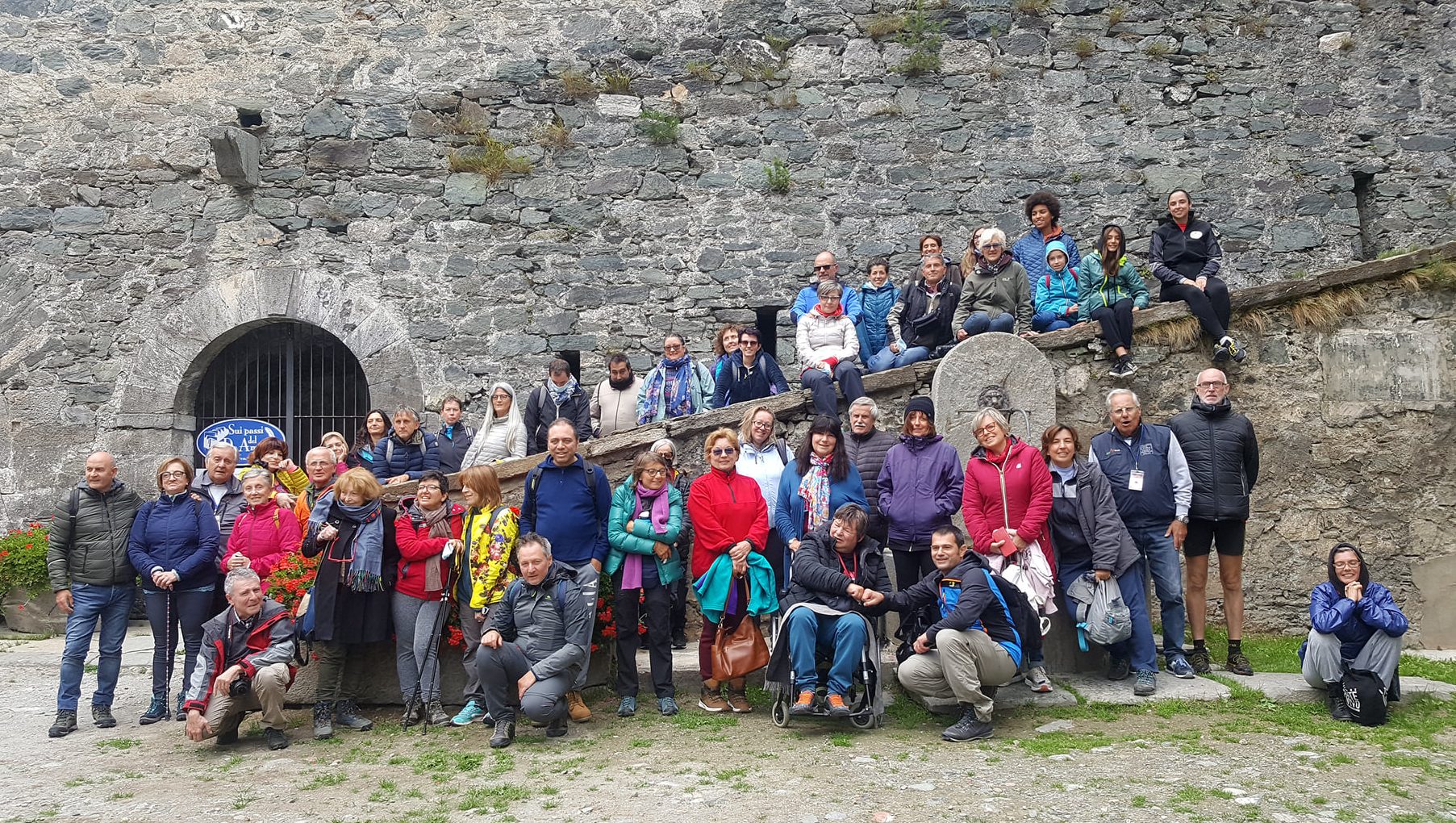 Foto di gruppo con gli amici parkinsoniani